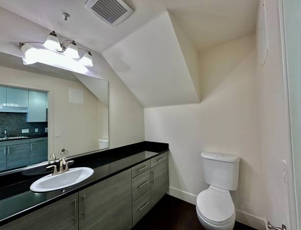 $3,393 / 2br - 918ft2 - ROOFTOP PATIO | WASHER/DRYER | CENTRAL AC/HEAT | GAS STOVE | DOMAIN (san jose north)64049799321218121