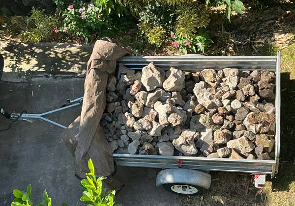 Free rocks leftovers can deliver in Kona 1