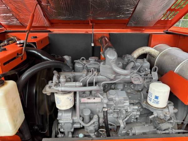 Hitachi ZX60 Excavator - Enclosed Cab 14K LB - Thumb - heavy