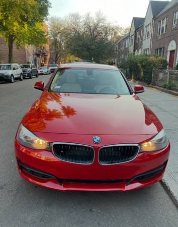 2014 BMW 328i GT XDRIVE AWD CAMERA NAVIGATION APPLE PLAY SNROOF 100K M - $8,900 (Sunnyside)63614395473025124