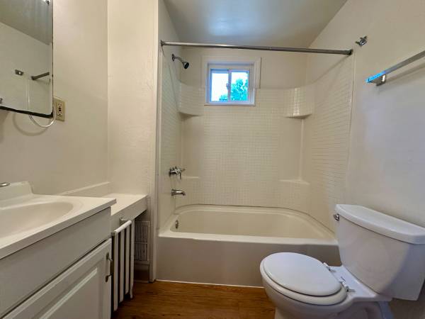 $1,535 / 2br - Wonderful Two Bedroom in South Oakland! Deck & Patio! Call Today! (Oakland / South Oakland / Pittsburgh)63664526135553123