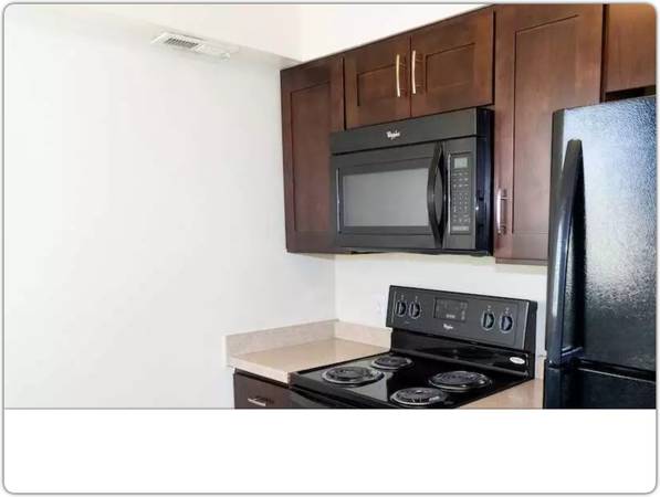 $1,341 / 2br - 820ft2 - ¡La casa es donde está el corazón: haz que el tuyo brille aquí! (West Valley)63671007961603121