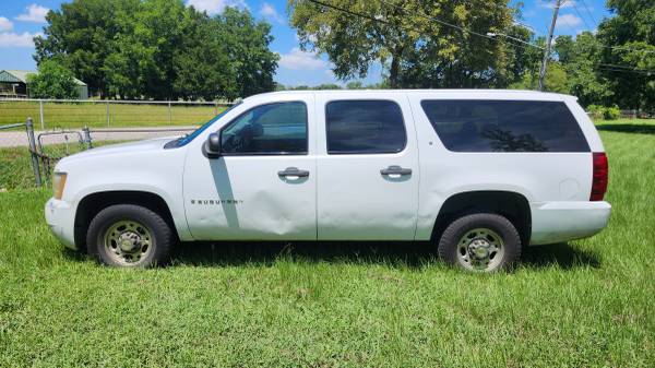 2008 Chevrolet Suburban K2500 - $8,000 (Dallas)63479140206209121