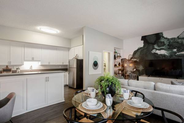 $2,124 / 300ft2 - UCLA Adjacent – Quartz Countertops and Stainless Steel Appliances (Westwood/UCLA)63952791119234121