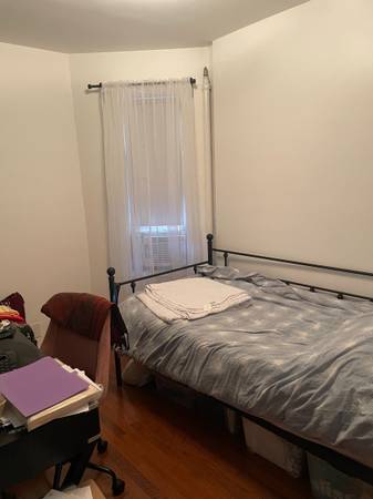 $2,300 / 1br - $2,300 One bedroom available Oct 4th to mid-Dec (Hell's Kitchen) (Midtown West)63788715055875120
