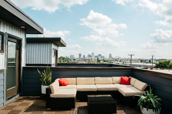 $2700.00 / 2br - 1200ft2 - Townhouse moderna de 2 habitaciones/2.5 baños en Nashville - ¡Disponible 15/10!63673250234753120