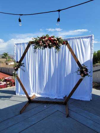 Party Rentals! Chairs & Tables,linen, Photo booth (El cajon)64217852164739124