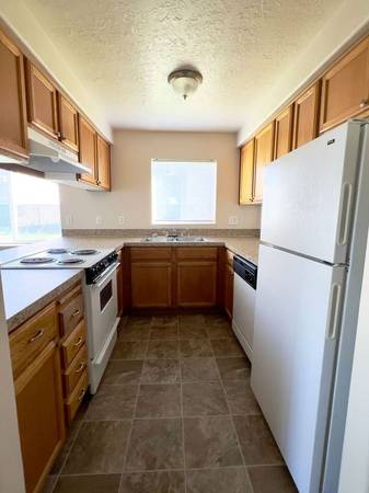 $1,295 / 2br - 1000ft2 - Pet Friendly - W/D Hookups - Walk-in Closet - Central Lebanon63945101138178123