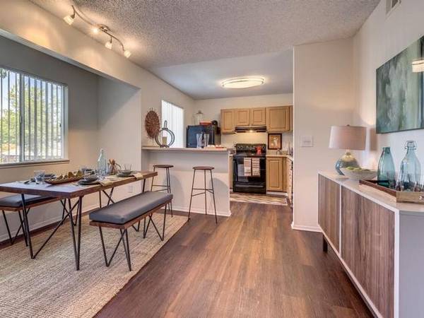 $2,062 / 1 hab. - 700 pies² - ¡A minutos de Microsoft y Nintendo! Alquiler AHORA! (Redmond)63874304895105120