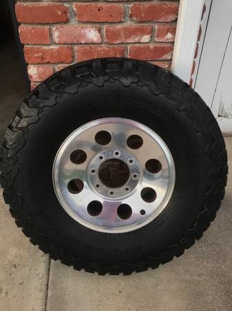2005 Ford F-250 Tires and Wheels BF Goodrich All Terrain T/A - $900 (ceres)63471298969729123