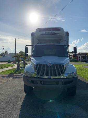 2018 International 4300 26-feet Truck - $27,999 (Miami)63485844262273121