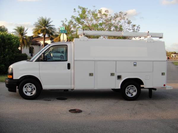 2019 Chevrolet 3500 CUTAWAY EXPRESS - Photo 6