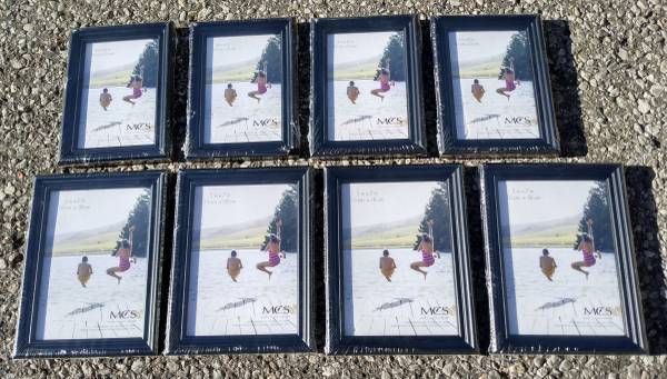 8 photo frames 1