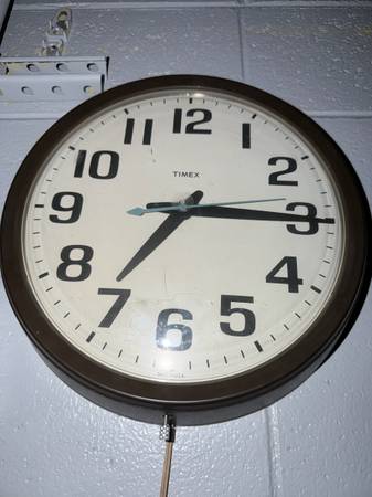 Timex Vintage wall clock 1