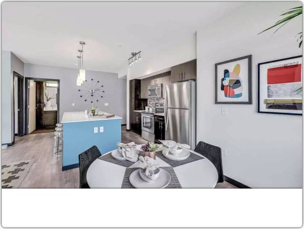 $3,634 / 2br - 1133ft2 - Looking for life in the city? Check out this location! 2 Bed, 2 Bath (Bellevue)63799910308483120