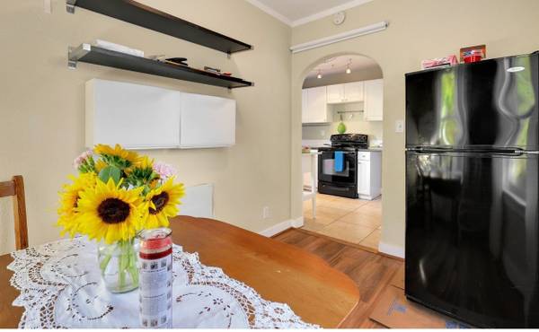$1,550 / 1br - Furnished one bedroom/bathroom *********** utilities are included (6649 NE Wygant St,Portland, OR)63845979213315124