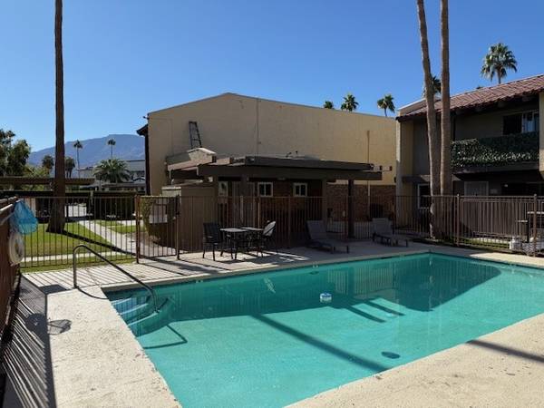 $2,295 / 3br - 3 BDRMS 2 BTHS - Townhomes - La Quinta Courtyard (La Quinta, Bermuda Dunes, Indio, Palm Desert)63686245655553121