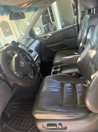 Minivan for sale - $5,500 (San Jose)63617800002561124