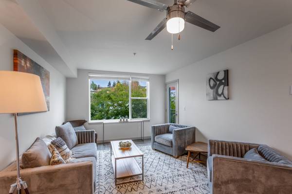 $2,373 / 1hab - 637ft2 - en Seattle WA, 1 Habitación, Soportes para bicicletas (620 North 34th Street, Seattle, WA)63850642568579120
