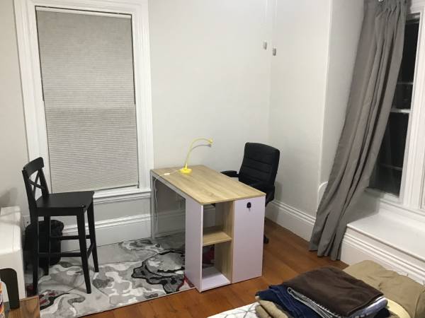 $1,600 / 2br - Private furnished room for sublet near Harvard Yard (Cambridge)63699236582145124