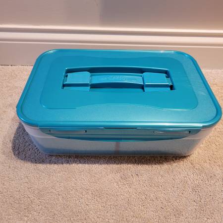 LocknLock Rectangle Appetizer Tray w/ Dividers & Handle Lid (QVC) 1