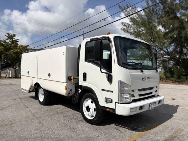 2018 Isuzu NPR HD - Photo 3