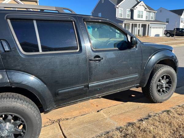 2006 Nissan Pathfinder SE 4WD - $4,000 (Raleigh, Wake Forest, Youngsville, Zebulon, Garner, Knightda)63470078450179122