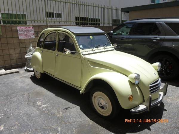 CITROEN 2CV (Hecho en Francia) - $30,000 (Valley Village)63470229746563121