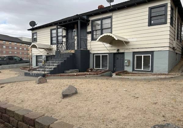 $800 / 2br - This 2 bed 1 bath home (210 W 11th St, Reno, NV)63992633946626120
