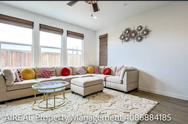 1530 Bernard Phelan Ave 1