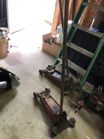 2 vintage hein Werner 1 and a half ton floor jacks 1