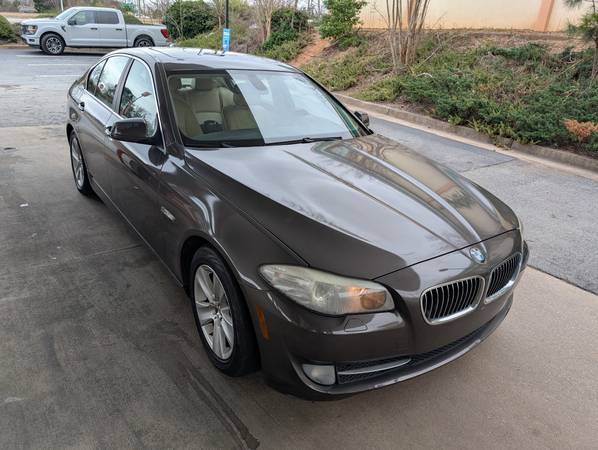 2011 BMW Serie 5 528I completamente equipado con navegación, pocos kilómetros - $5,900 (Loganville)63620137315329122