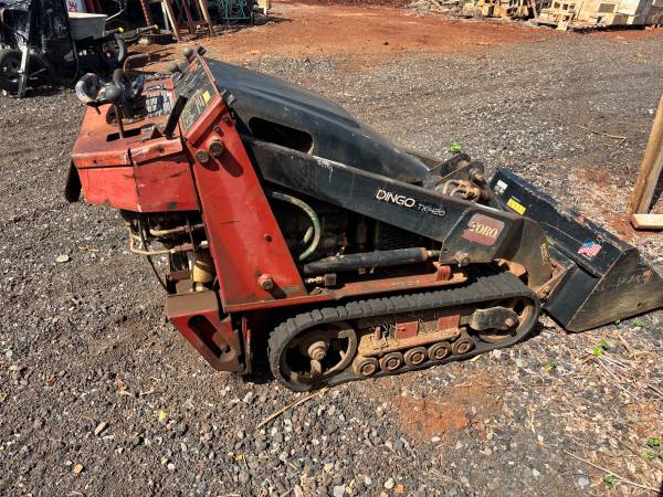Toro Dingo TX-420 Walk Behind Loader 1