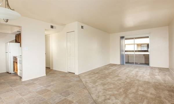 $999 / 1br - 707ft2 - GREAT DEALS AVAILABLE at Bridge Lane Apartments! (Phoenix)64024995876354123