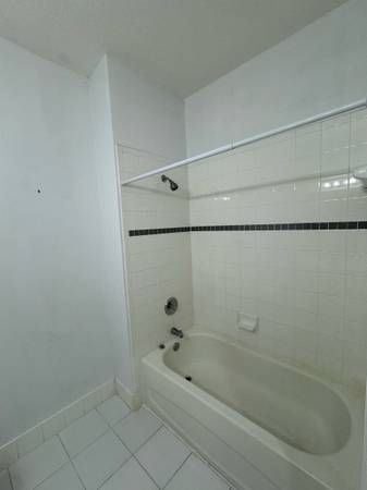 $1,100 / 1br - 575ft2 - Efficiency for Rent (Homestead)64002014594563123