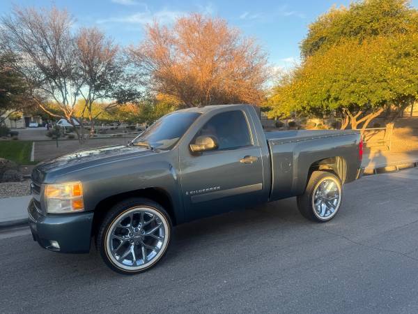 2007 Chevy regular cab short box 1500 LT 1