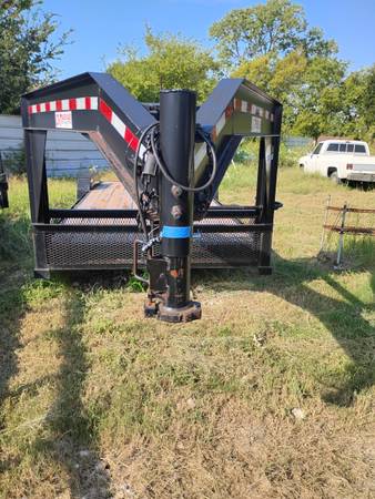 24 ft car hauler 1