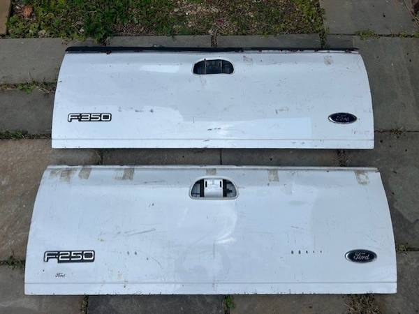 FORD TRUCK TAILGATE F250 F350 1