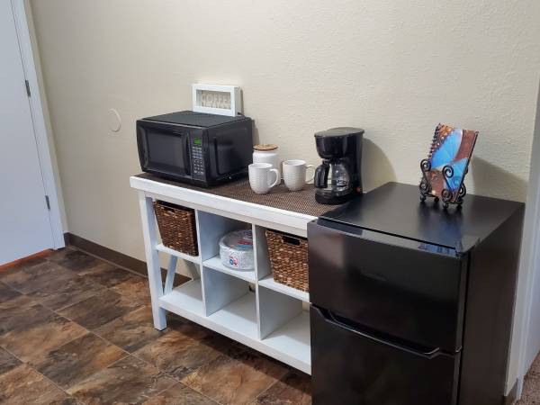 $1,250 / 2br - 900ft2 - 2 Dormitorios en un Lugar Tranquilo en Spenard (2105 McKinley)64014171297665122