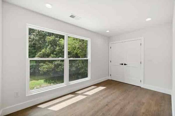 $1500.00 / 1br - Brand new!! 1 bedroom suite above garage!!63680301525251123