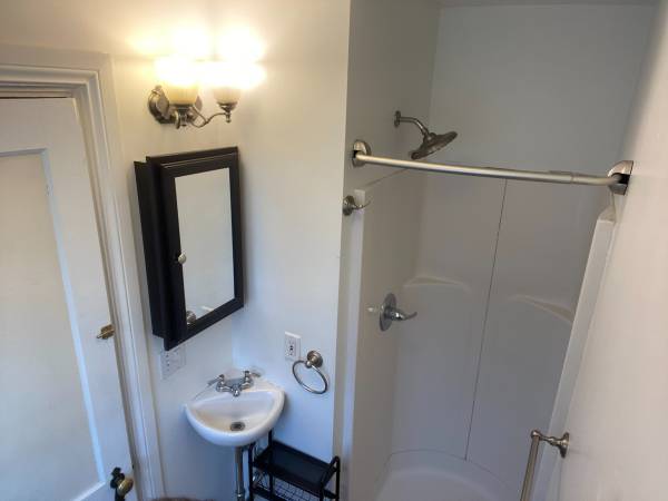 $1,300 / 1br - 1000ft2 - Apartamento en alquiler **$1300.00** Lyndale & Lake St (Uptown)63868699423233122