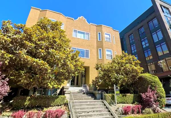 $2,995 / 2br - 1050ft2 - ONE MONTH FREE! Live at 810 Denny (Seattle)63910064610562120