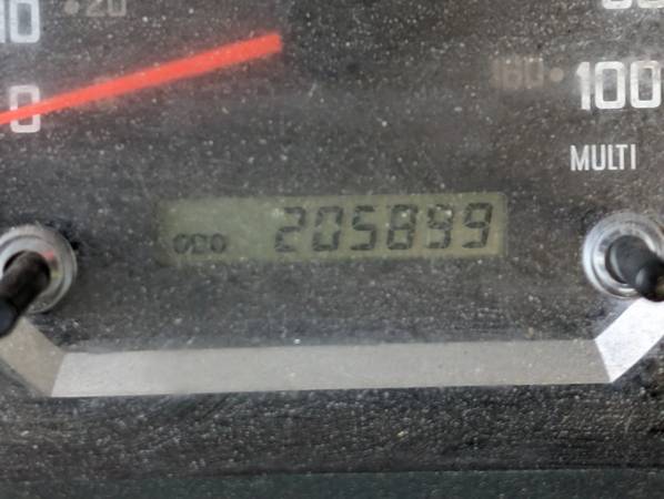 2012 Isuzu NPR HD 16FT - Photo 15