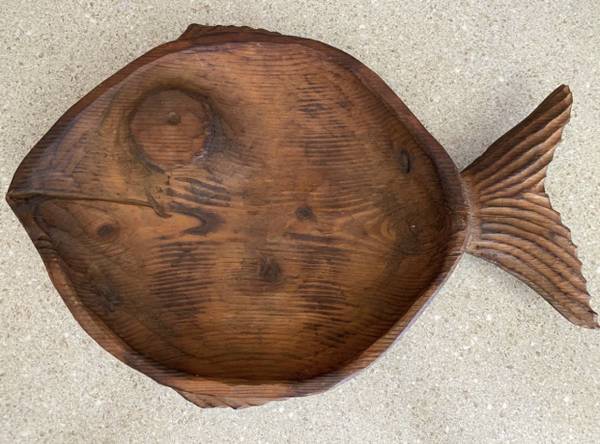 Hand carved fish bowl tray Pilber Art Gallery Barcelona 1