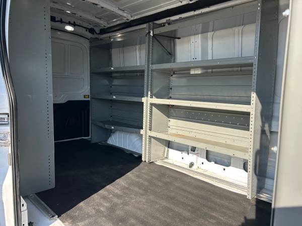 2020 Ford Transit Mid Roof - Photo 4