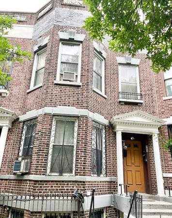 $1,570,000 / 6br - 2348ft2 - CHARMING SPACIOUS 2 FAMILY (New York)63945494902658121