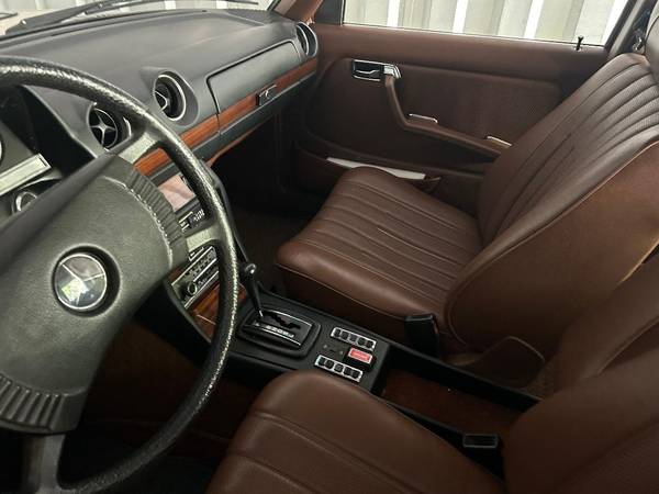 EN VENTA - Raro Mercedes 280 E Casi Perfecto de 1979 - $13,500 (Speedway)63621976199299124
