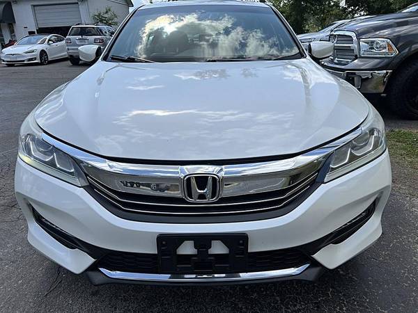 2017 Honda Accord Sport SE - $12995.0063621237002497122
