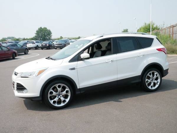 2015 Ford Escape Titanium - $9,995 (Hopkins, MN)63481311806339122