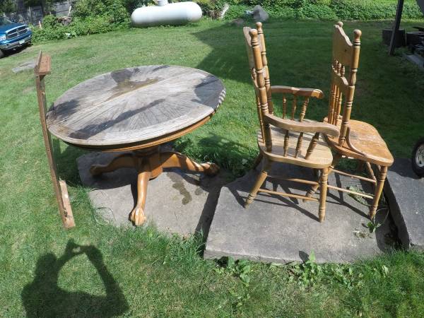 clawfoot table with leaf 1